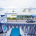 Du Port Villeneuve