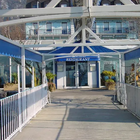 Hotel Du Port Villeneuve