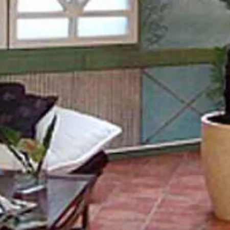 Du Port Hotel