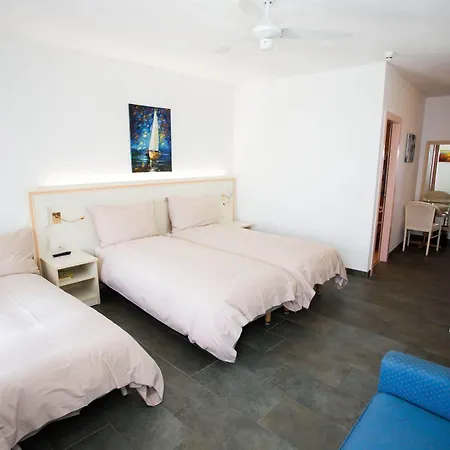 Du Port Hotel 3*