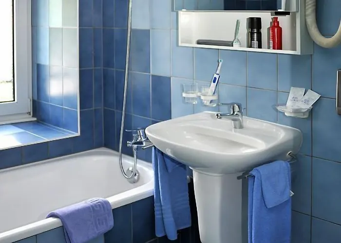 都港酒店 3* 维伦纽夫