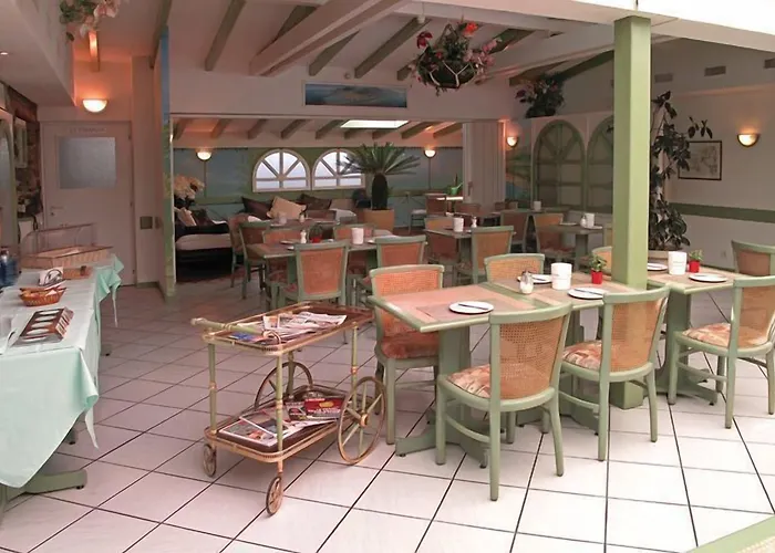 都港酒店 3* 维伦纽夫