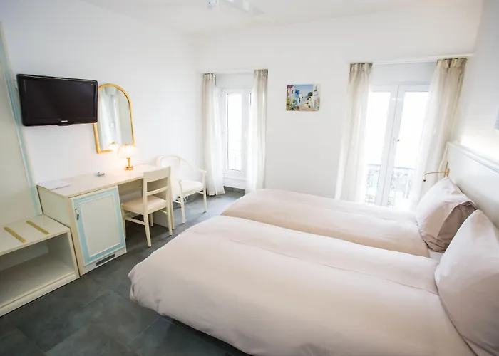 Hotel Du Port Villeneuve