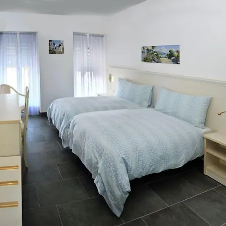 Du Port Ξενοδοχείο Villeneuve