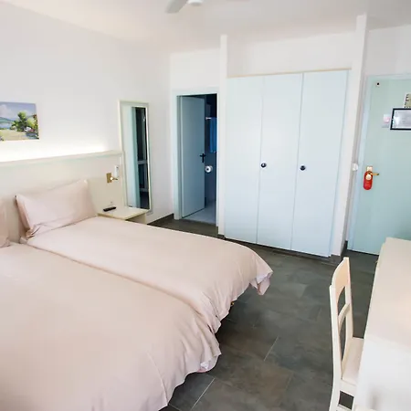 Ξενοδοχείο Du Port 3*